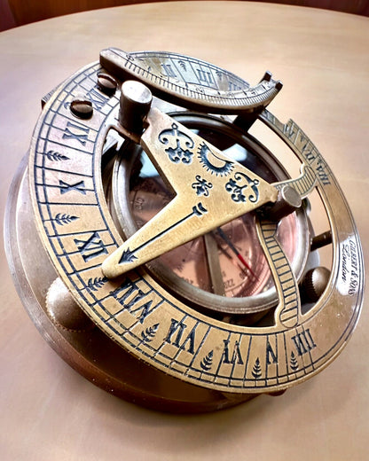 Captain's Compass "Explorer 2" - personalization option with engraving for a gift, 2 color variants to choose from.