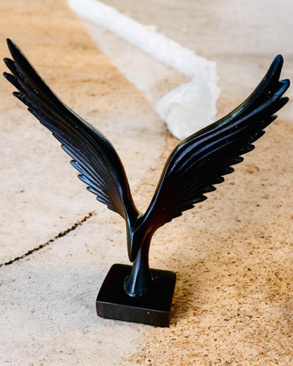 Elegant Angel Wings Figurine 15 cm tall – "Winged Guardians", personalization option with engraving for a gift, personalization, 2 color variants