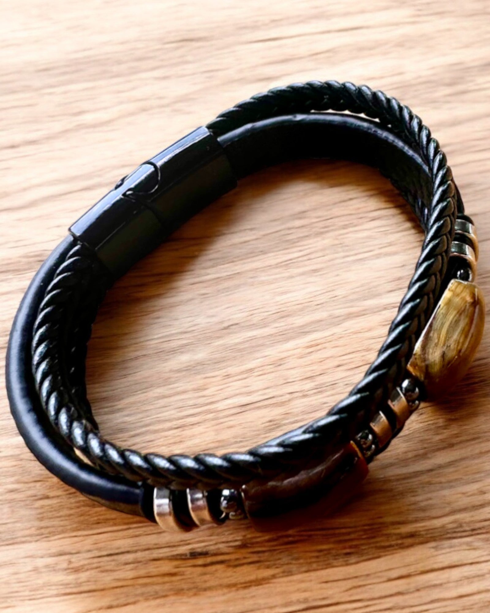 Armband „Tigerauge” mit Personalisierungsoption als Geschenk