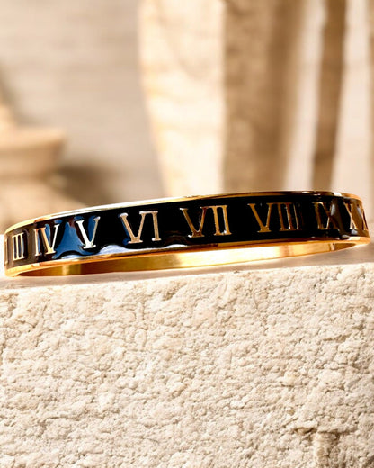 "Elegance Time" Bracelet - gold color Stainless Steel with Roman Numerals, personalization option with engraving