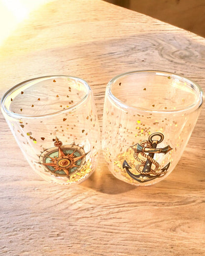 Bicchieri "Nautical Dreams" con doppie pareti e petali d'oro - set da 2 pezzi, capacità 300 ml, possibilità di personalizzazione con incisione.