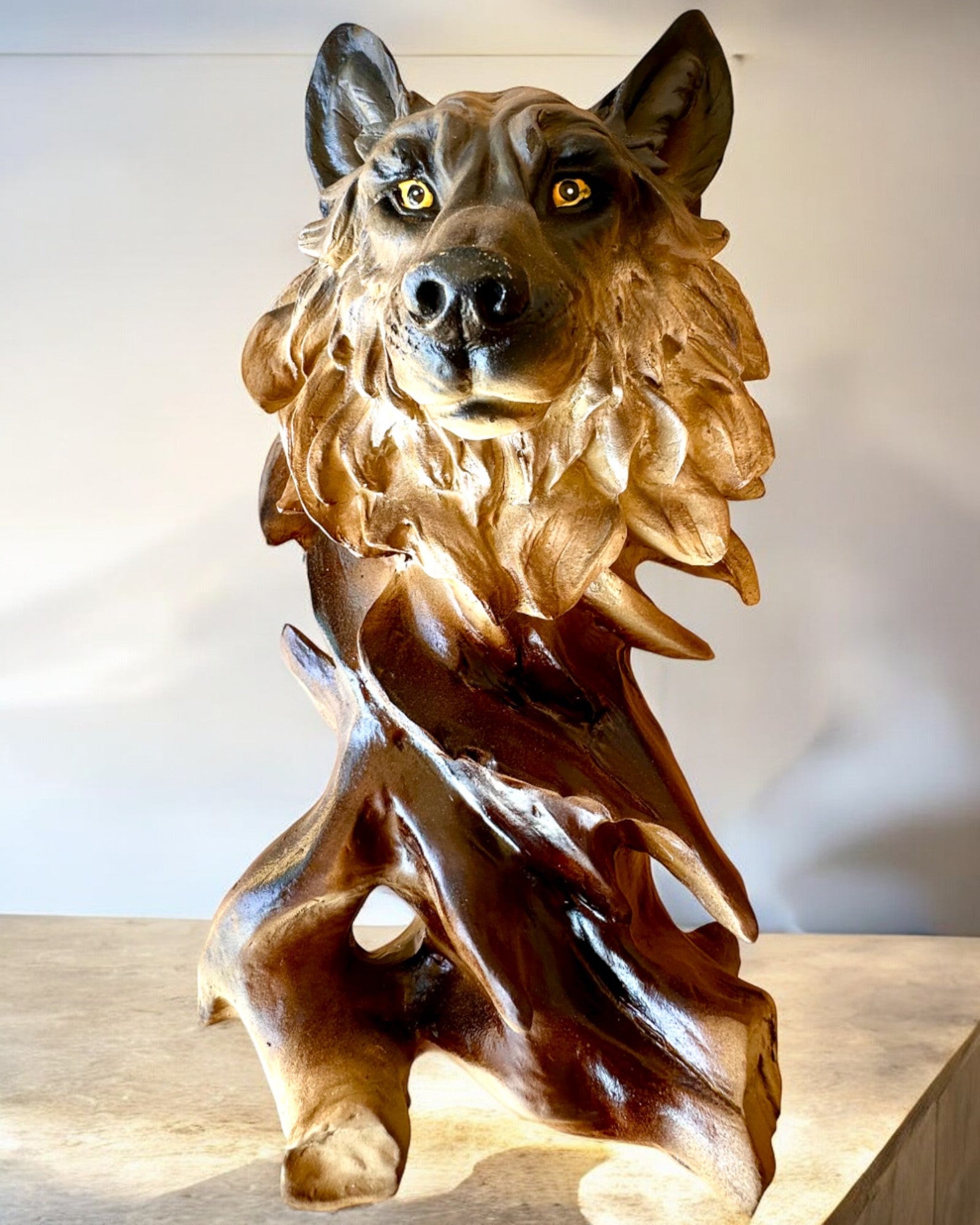 "Wolf Spirit" – Decorative Figurine with the possibility of personalization through engraving, for a gift