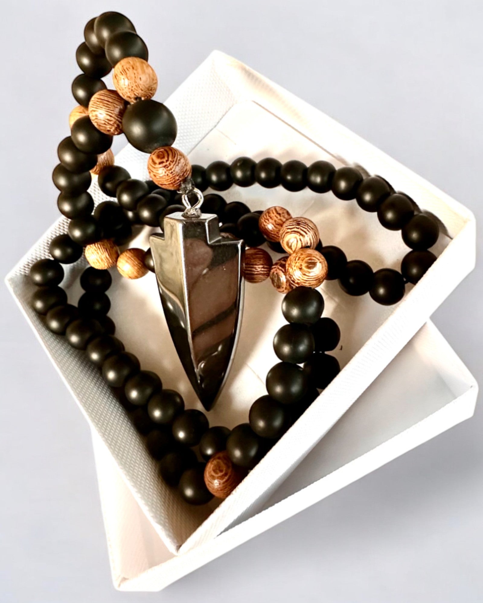 Power Arrow – Necklace with Black Obsidian and Wooden Beads, personalization with engraving for a gift