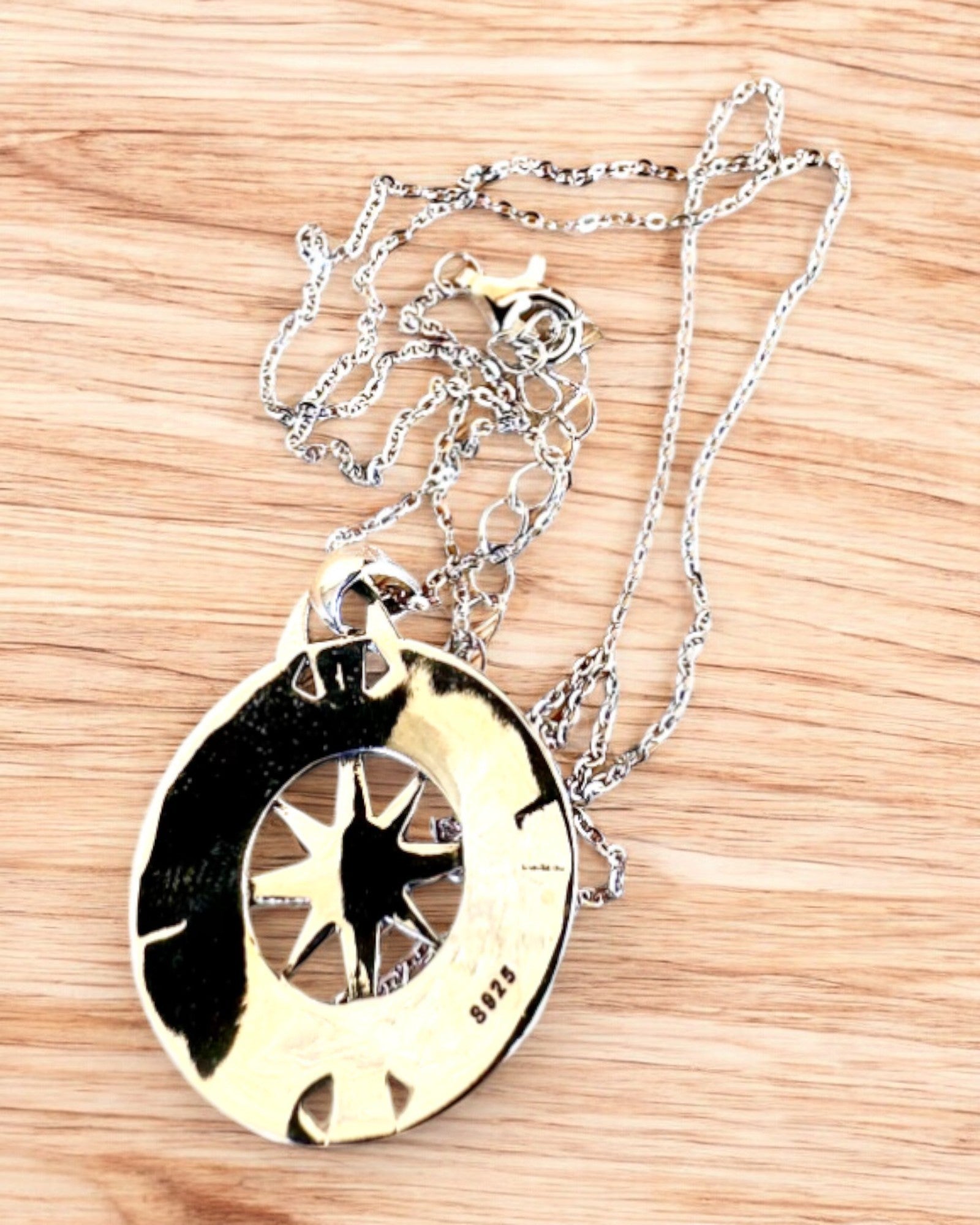 Amuleto di Viaggio Astrale – Collana d'Argento con Incisione, personalizzazione per regalo