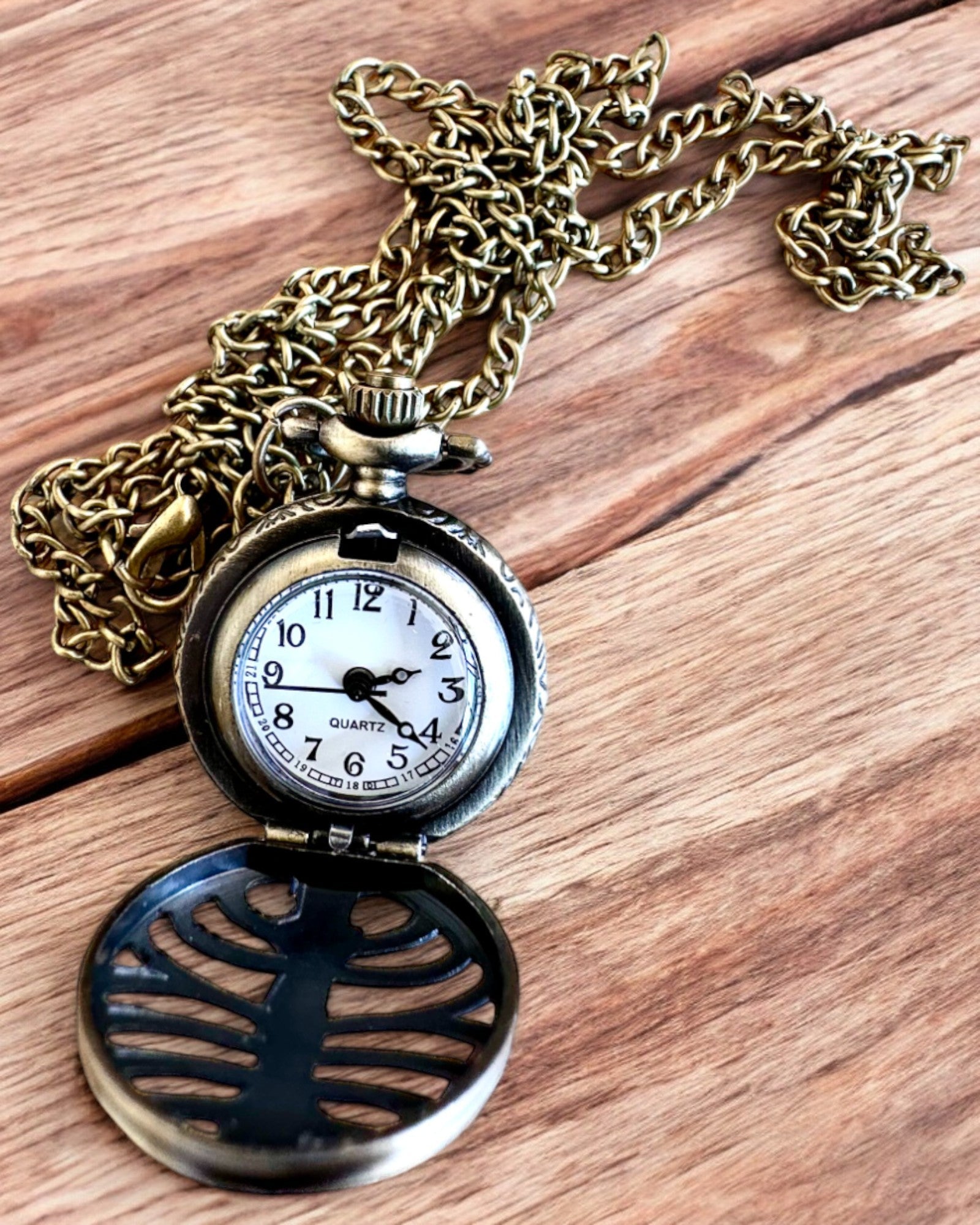 Pocket watch "Fish Scale" with engraving option for a gift