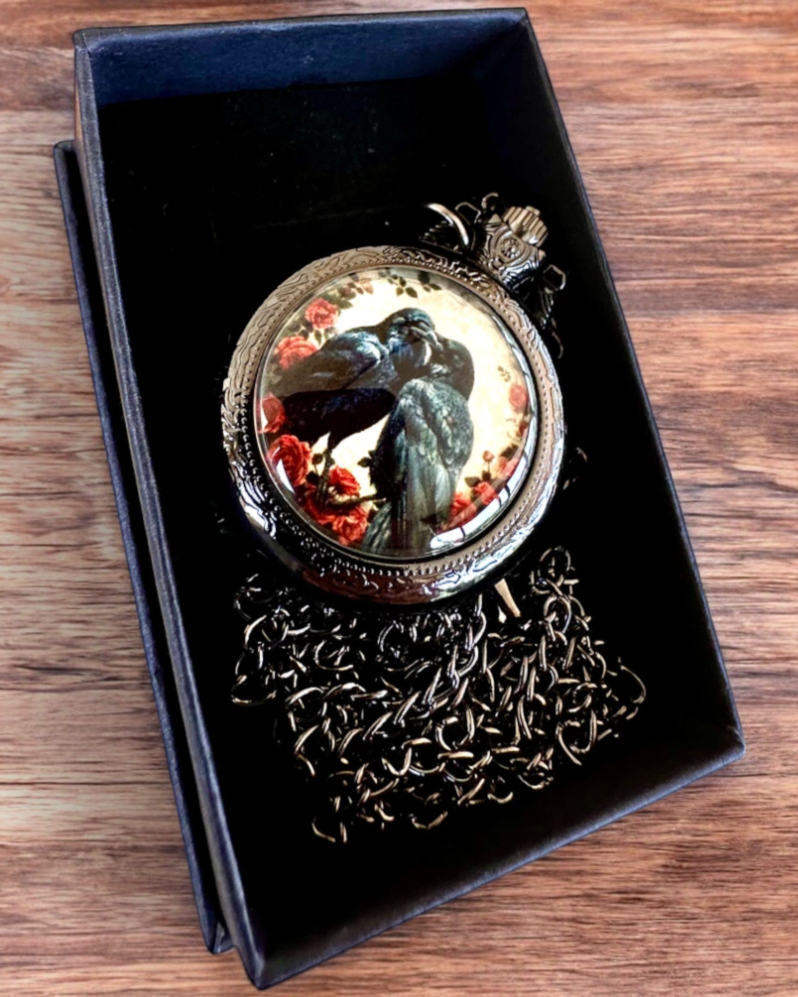 Pocket Watch 'Kiss of the Crows' with Engraving – personalization with engraving for a gift