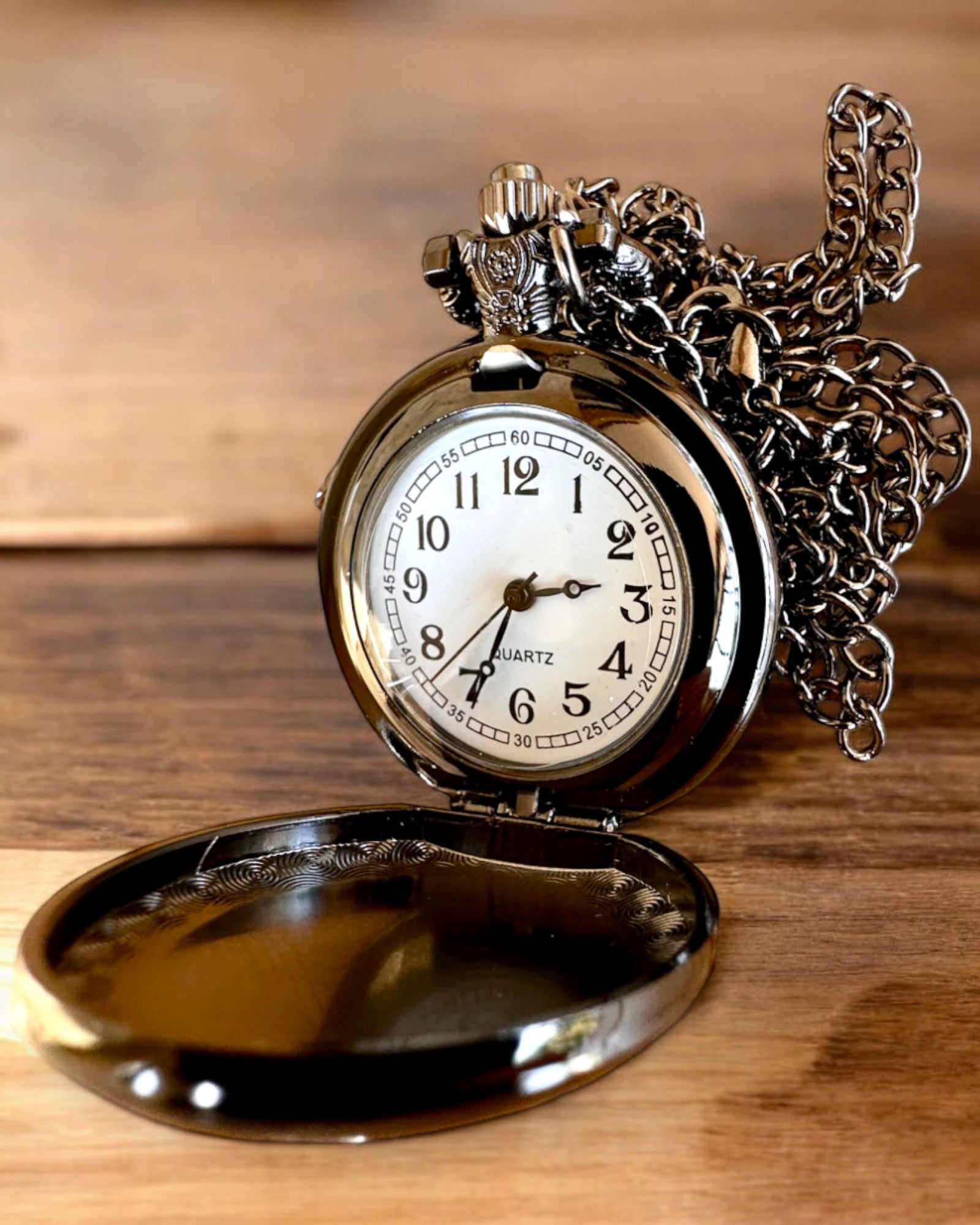 Pocket Watch 'Kiss of the Crows' with Engraving – personalization with engraving for a gift