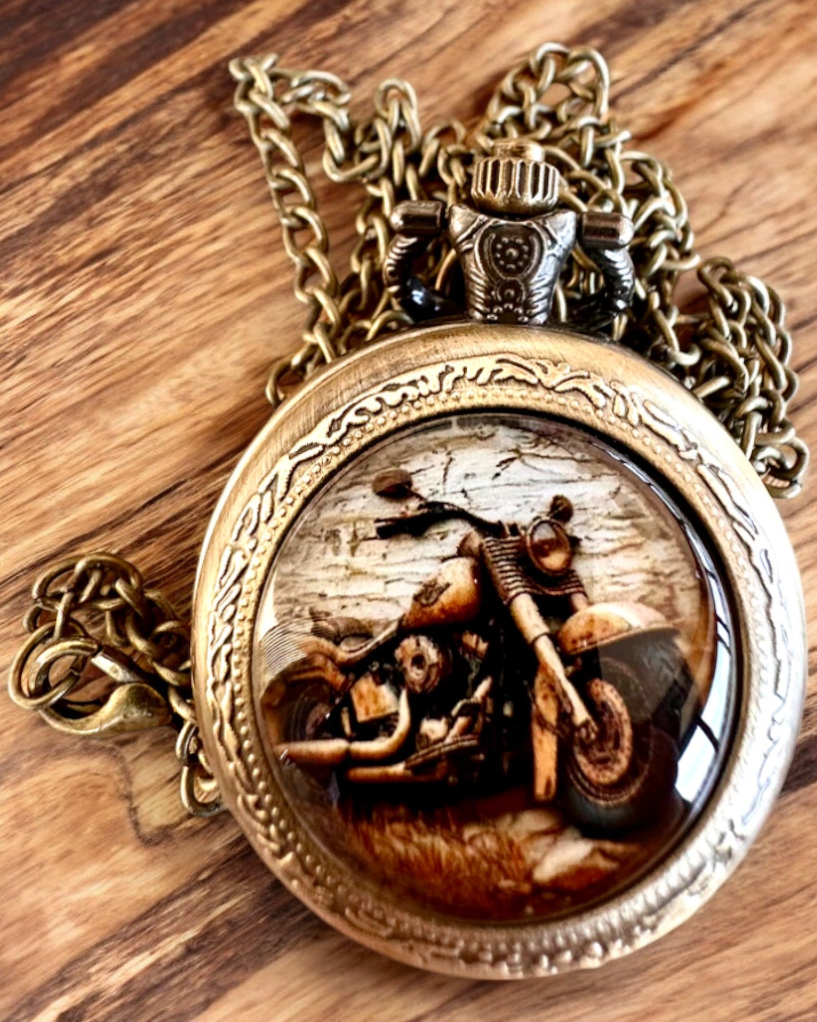 Retro Taschenuhr "Motorrad Stil", Möglichkeit zur Personalisierung mit Gravur als Geschenk