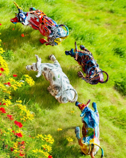 Skulptur Stier Dekorativ "BullArt" – Einzigartige Kunst mit Gravuroption - 4 Farbvarianten, als personalisiertes Geschenk