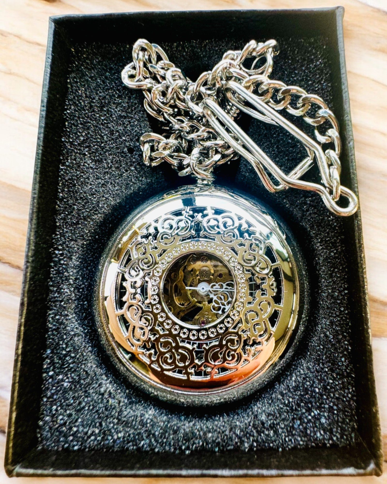 Pocket Watch "Eterna Elegance", personalized gift, engraving. Silver color.