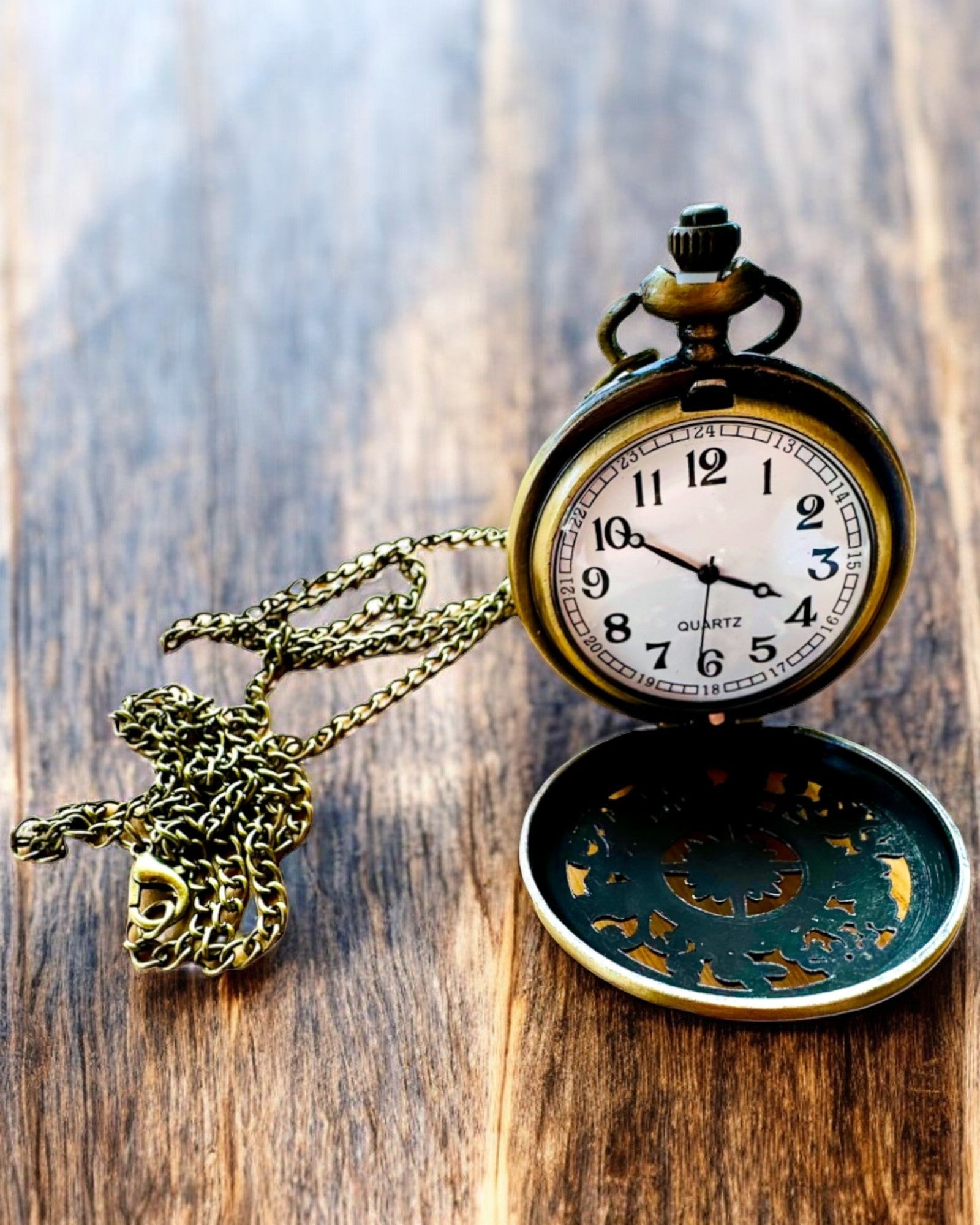 Vintage Pocket Watch with Compass Motif and Chain, Quartz, personalization with engraving