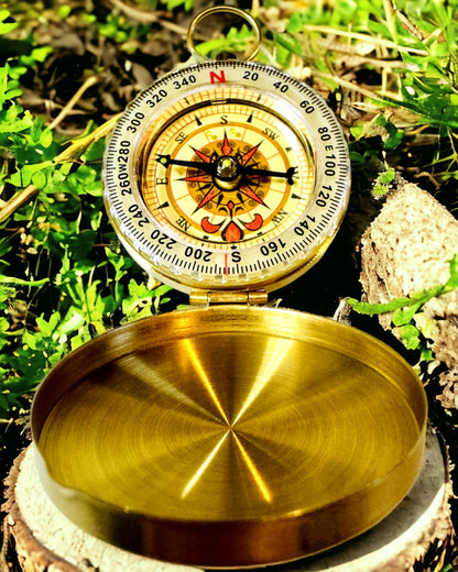 Waterproof Brass Compass with Glow Effect - Essential for Hiking and Camping, personalization with engraving