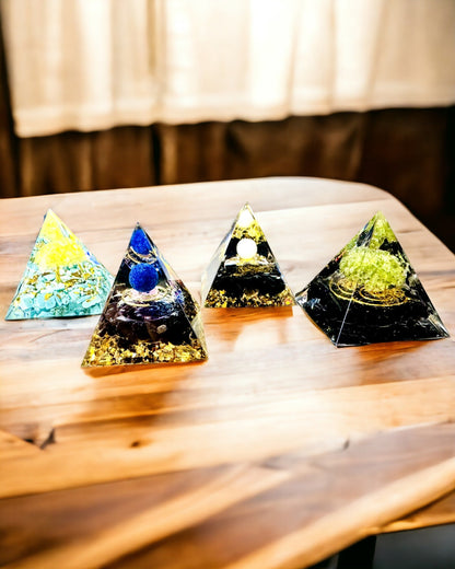 Pyramide Orgonite en Obsidienne – Générateur d'Énergie Chakra, Outil de Méditation Reiki avec Pierre Naturelle