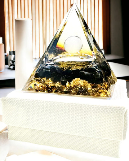 Pyramide Orgonite en Obsidienne – Générateur d'Énergie Chakra, Outil de Méditation Reiki avec Pierre Naturelle