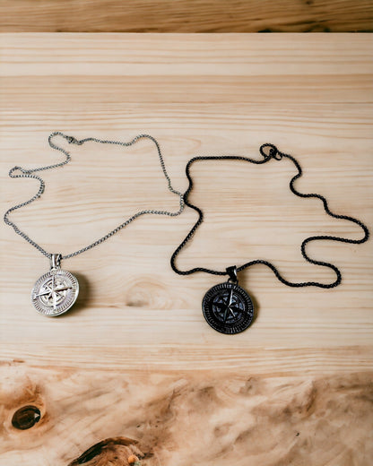 Collier avec Compas – Bijoux en Acier Inoxydable pour Hommes et Femmes en Deux Couleurs, avec gravure