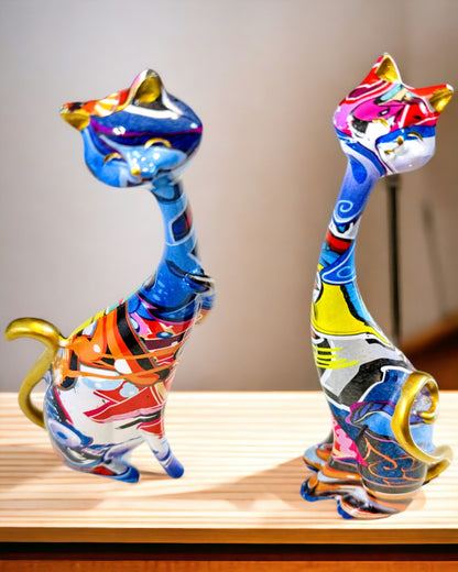 Abstrakte Katzenfiguren "ArtCats", Handbemalt, Harz – 25 cm, 2 Stück.