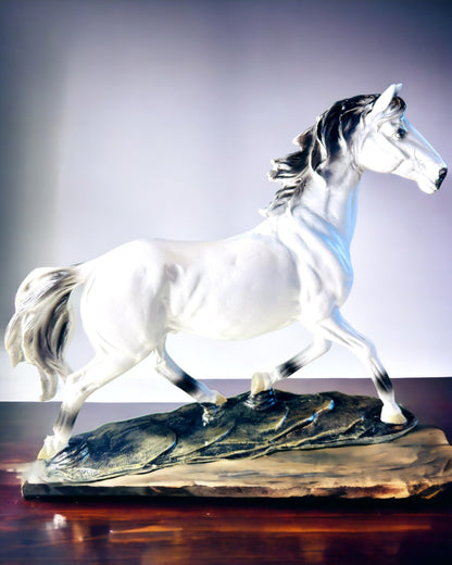 Scultura di Cavallo - Figurina Decorativa con Possibilità di Incisione