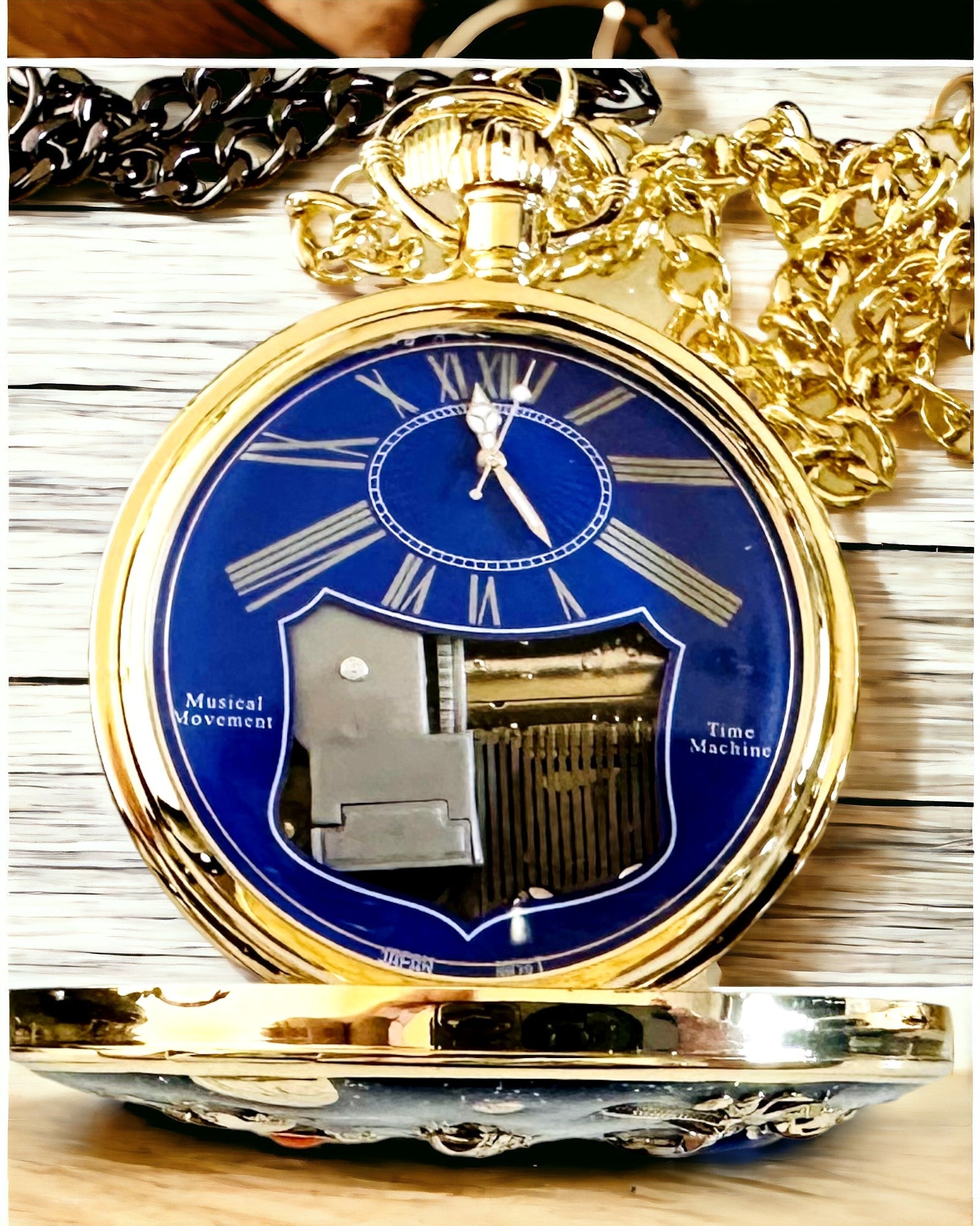 Montre de poche "Astrum Temporis" - Cadre doré. Possibilité de personnalisation par gravure.