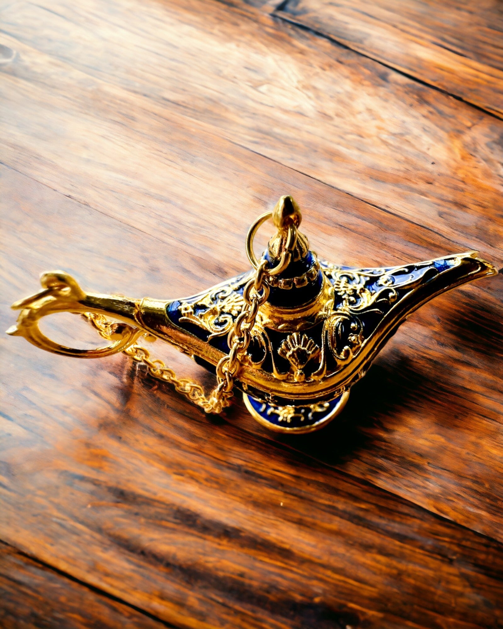 Little 4 cm Aladdin's Magic Lamp, keychain, 6 color variants - Enchanted Memories, personalization with engraving