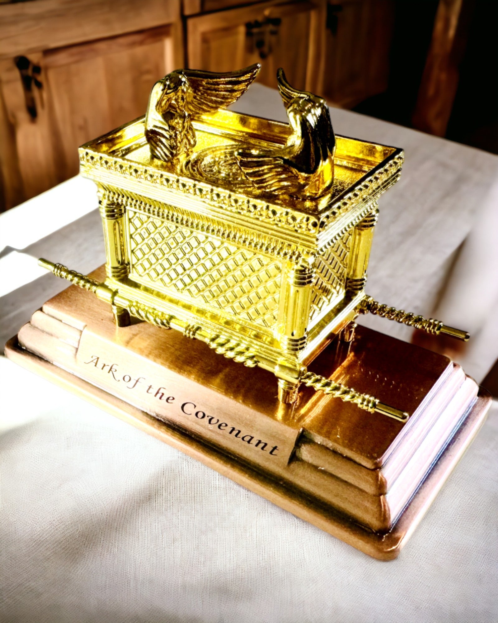 Golden Replica of the Ark of the Covenant – Decorative Ark Statue made of Copper in XL Size 28x15.6x20 cm