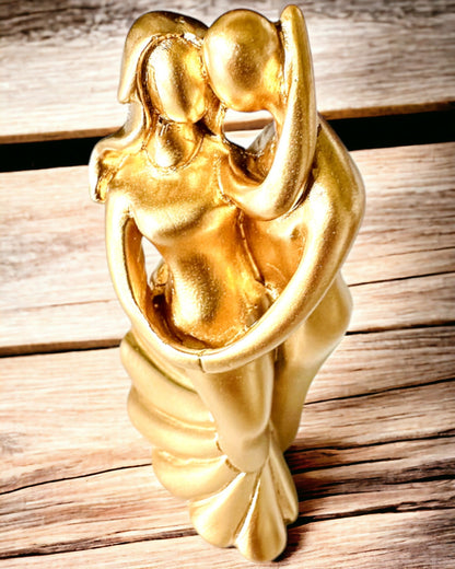 Goldener Tanz der Liebe - Kleine dekorative Figur mit Gravuroption