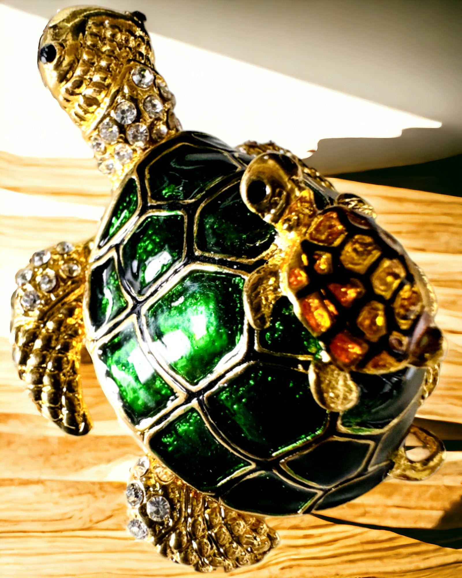 "Turtle Family" Box - green color, personalization with engraving