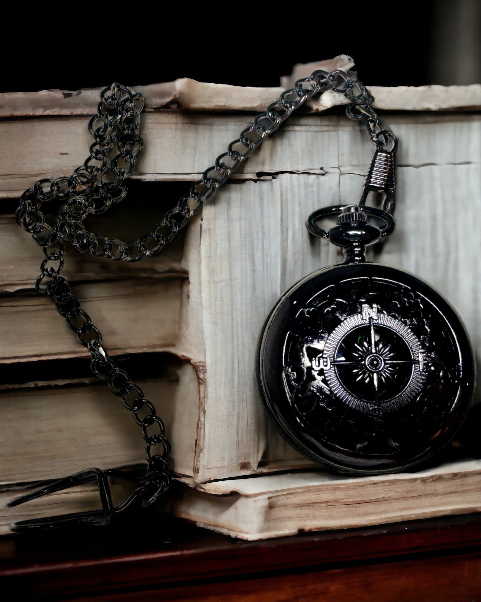 Pocket watch style compass "Navigator" - Dark metal color