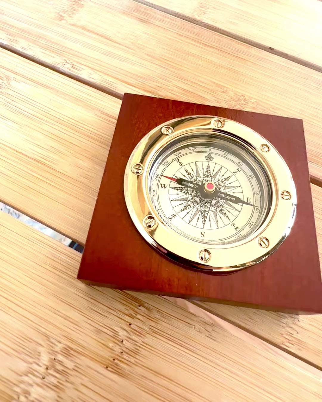 Compasso "Navigator2" - Eleganza Classica in Ottone e Legno, personalizzazione con incisione per un regalo