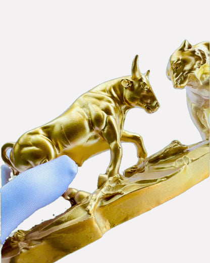 Duel Mocarzy - Dekorative Skulptur Stier und Bär - Möglichkeit zur Personalisierung mit Gravur - Farbe Gold